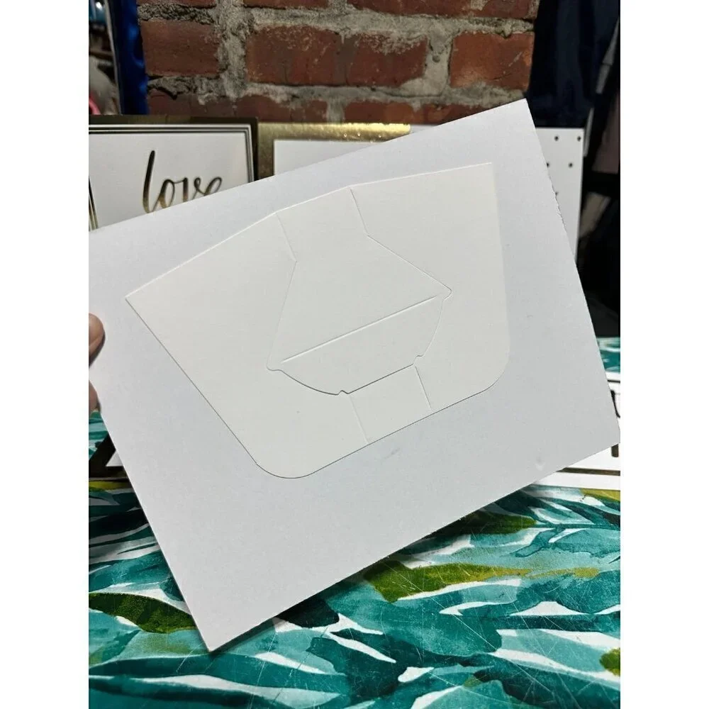 7 Gold Cardboard Party signs